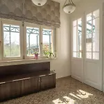 Giovanni's Airport House Villa