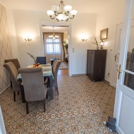 Villa Giovanni's Airport House