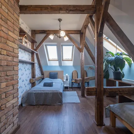 Villa Giovanni's Airport House Budapest