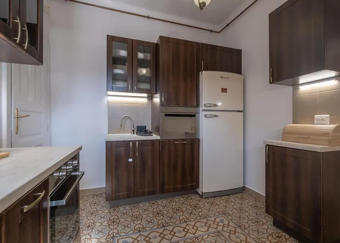 Giovanni's Airport House * Budapešť